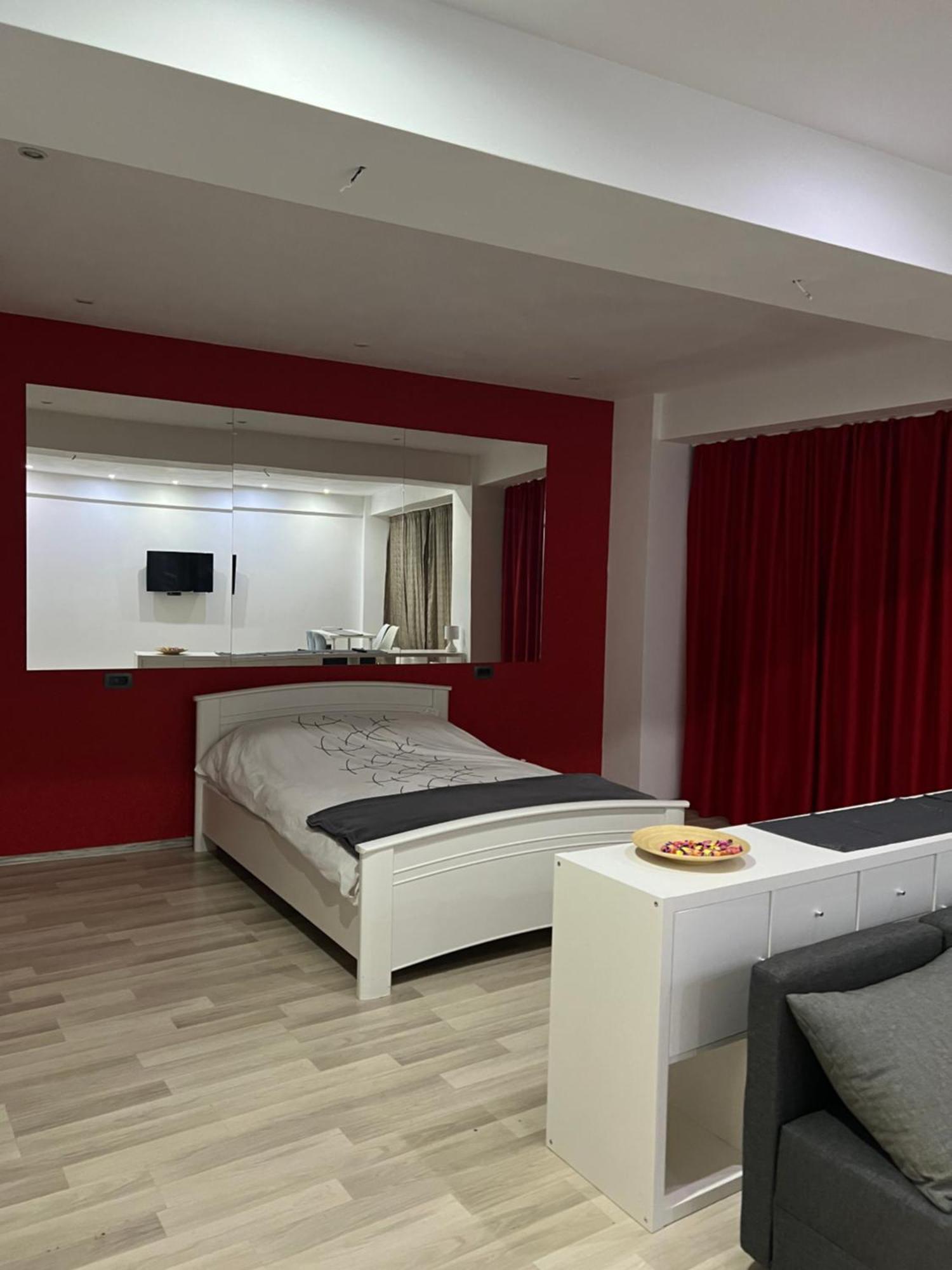 Aparthotel Jolie Галац Екстер'єр фото